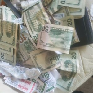 Meet your Posher, Levi